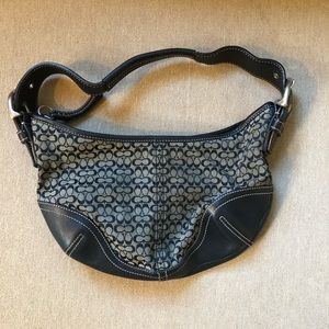 Classic COACH Shoulder Bag